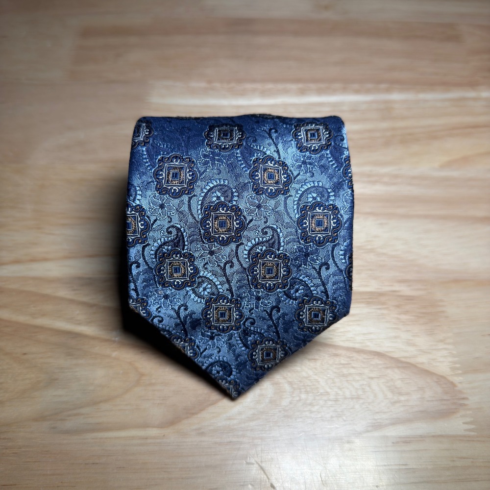 Jos A Bank Silk Tie Mens OS Blue Paisley Medallion Signature Collection Silk